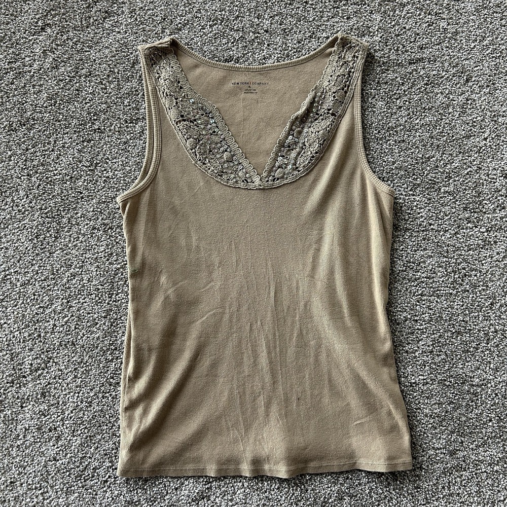 New York & Company Tank Top Womens XL Beige Crochet Beaded Sequin V Neck Knit